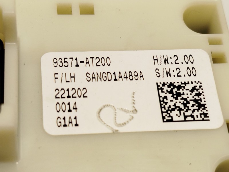 Recambio de mando elevalunas delantero izquierdo para kia niro ii (sg2) ev referencia OEM IAM 93571AT200  