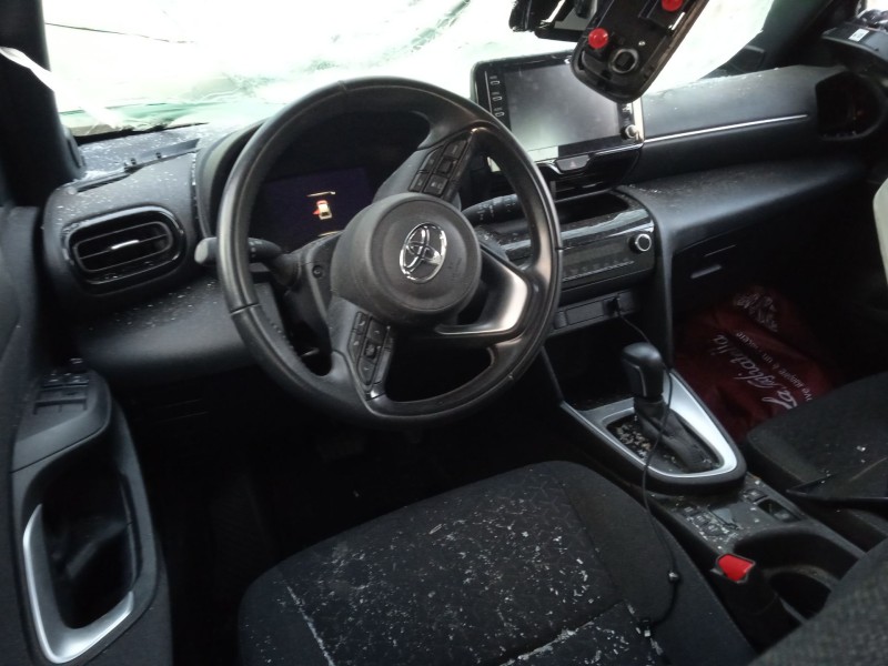 toyota yaris cross (mxp_) del año 2023