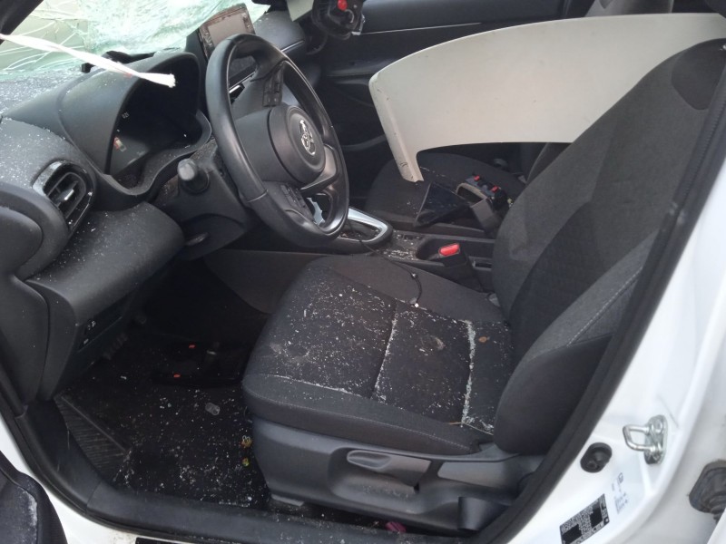 toyota yaris cross (mxp_) del año 2023