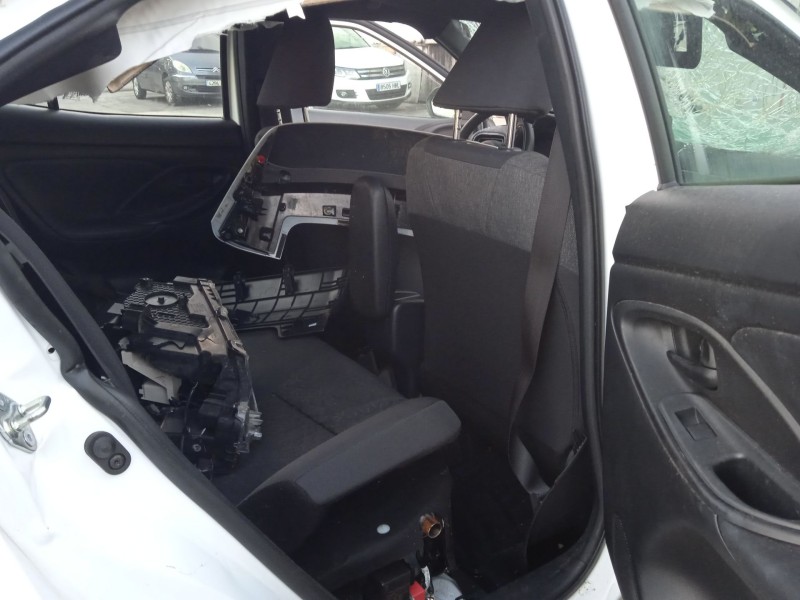 toyota yaris cross (mxp_) del año 2023