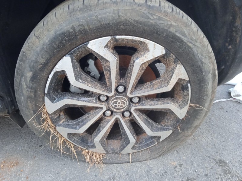 toyota yaris cross (mxp_) del año 2023