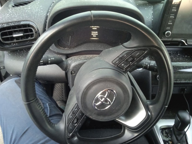 toyota yaris cross (mxp_) del año 2023