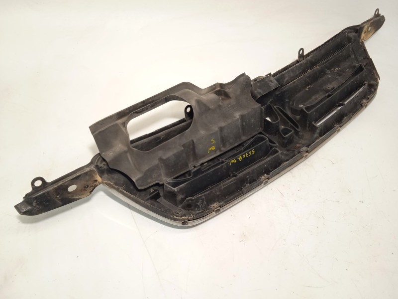 Recambio de rejilla delantera para honda cr-v ii (rd_) 2.0 (rd5) referencia OEM IAM 71121S9A003 71122S9A003 
