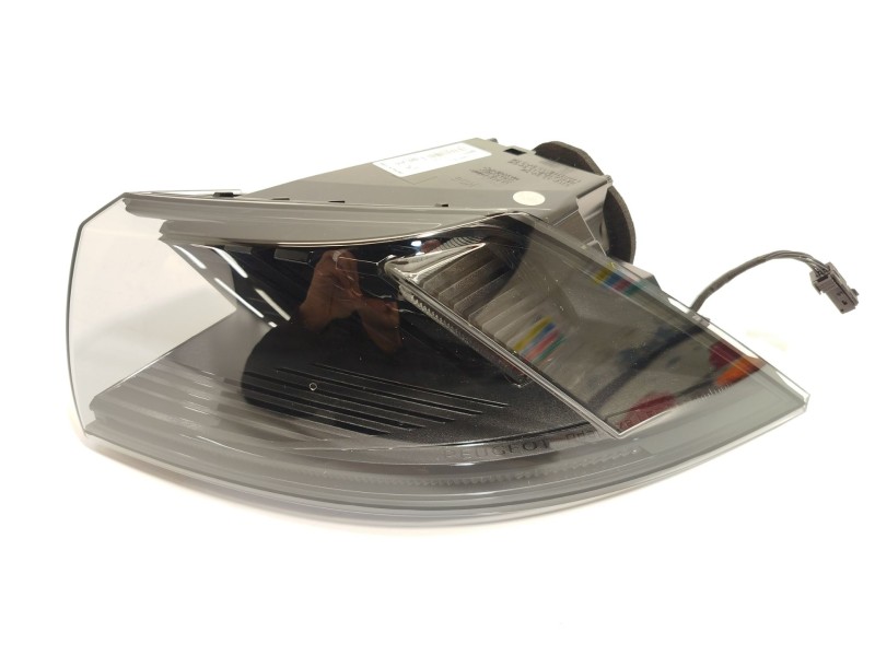 Recambio de piloto trasero derecho para peugeot 508 i (8d_) 2.2 hdi referencia OEM IAM 9813508480  