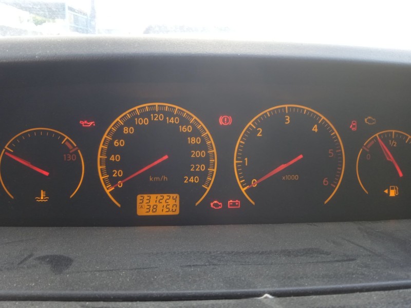 nissan primera (p12) del año 2005