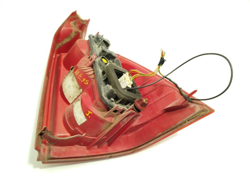 Recambio de piloto trasero izquierdo para peugeot 307 break (3e) 1.6 16v referencia OEM IAM 9655768680 6350X2 