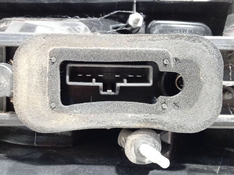 Recambio de piloto trasero izquierdo para ford c-max (dm2) 1.6 referencia OEM IAM 1543052  