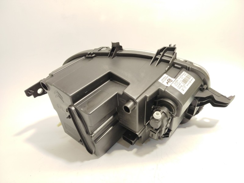 Recambio de faro izquierdo para citroën c3 1.6 blue-hdi fap referencia OEM IAM 9836267180  90203172