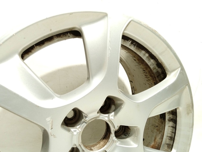 Recambio de llanta para audi a4 b8 (8k2) 2.0 tdi referencia OEM IAM 8K0601025F  