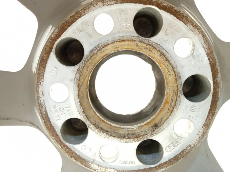 Recambio de llanta para audi a4 b8 (8k2) 2.0 tdi referencia OEM IAM 8K0601025F  