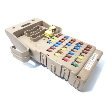 CAJA RELES / FUSIBLES 82201AJ000 