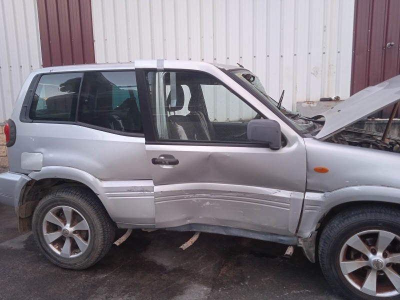 nissan terrano ii (r20) del año 2004