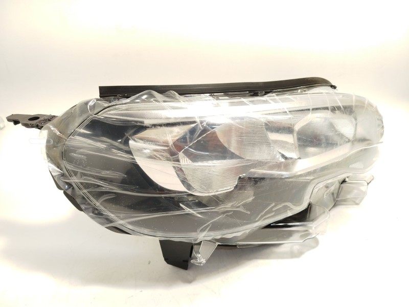 Recambio de faro derecho para peugeot expert combi standard referencia OEM IAM 9808572580  