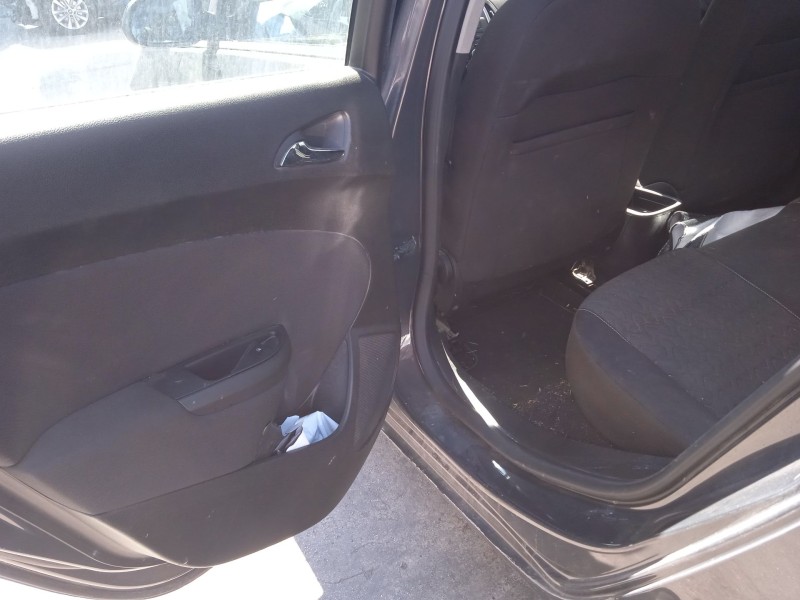 opel astra j sedán del año 2013