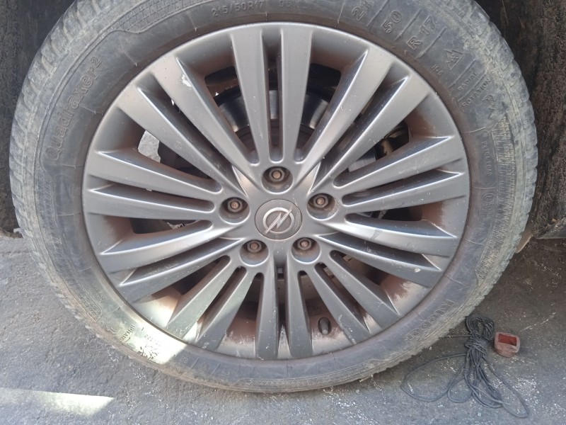 opel astra j sedán del año 2013