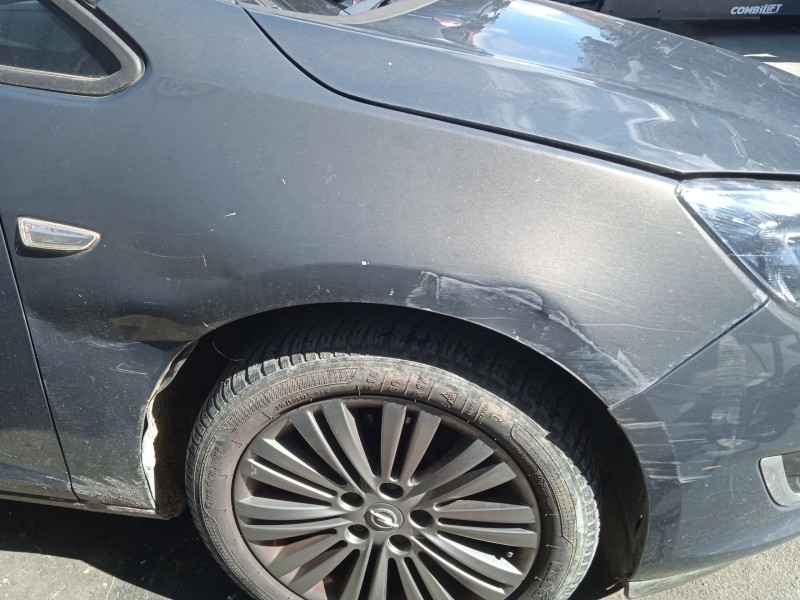 opel astra j sedán del año 2013