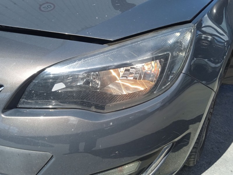 opel astra j sedán del año 2013