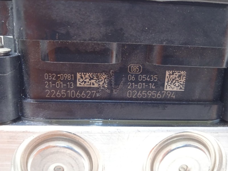 Recambio de abs para renault clio v (b7_) 1.0 lpg (b7mt) referencia OEM IAM 476604638R 2265106627 970176