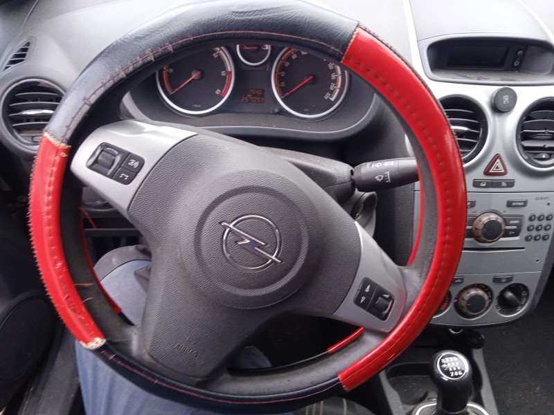 opel corsa d (s07) del año 2009