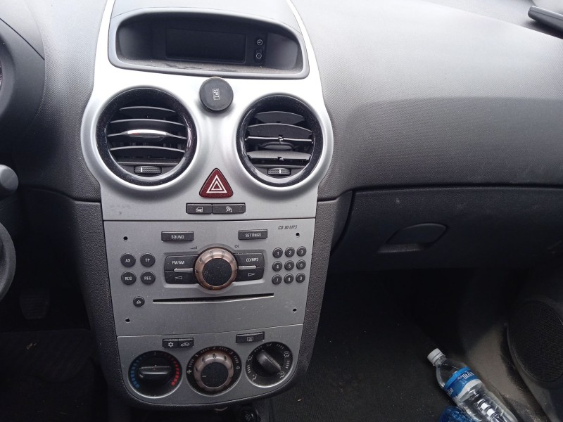 opel corsa d (s07) del año 2009