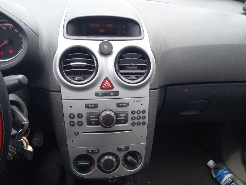 opel corsa d (s07) del año 2009