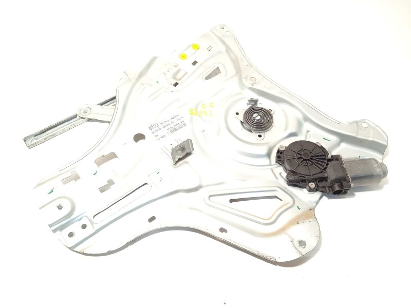 ELEVALUNAS DELANTERO IZQUIERDO 824702Y000 813102Y000