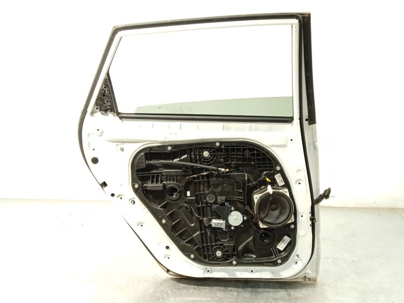 Recambio de puerta trasera izquierda para kia carens iv 1.7 crdi referencia OEM IAM 77003A4000  