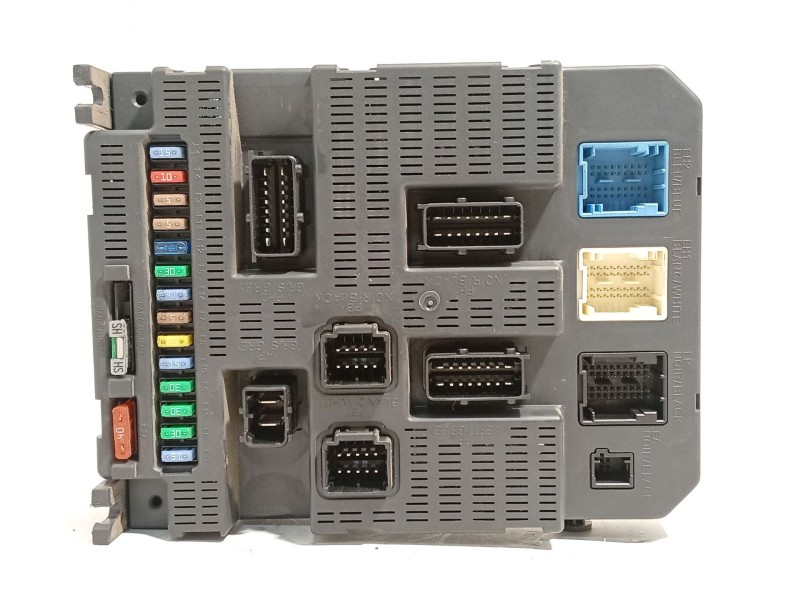 Recambio de caja reles / fusibles para peugeot 207/207+ (wa_, wc_) 1.6 hdi referencia OEM IAM 9663798280  