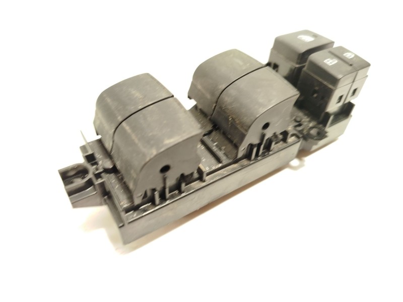 Recambio de mando elevalunas delantero izquierdo para toyota yaris cross (mxp_) 1.5 (mxpb10) referencia OEM IAM 840400D020  