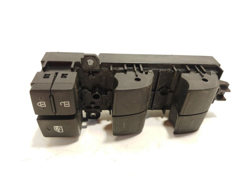 Recambio de mando elevalunas delantero izquierdo para toyota yaris cross (mxp_) 1.5 (mxpb10) referencia OEM IAM 840400D020  