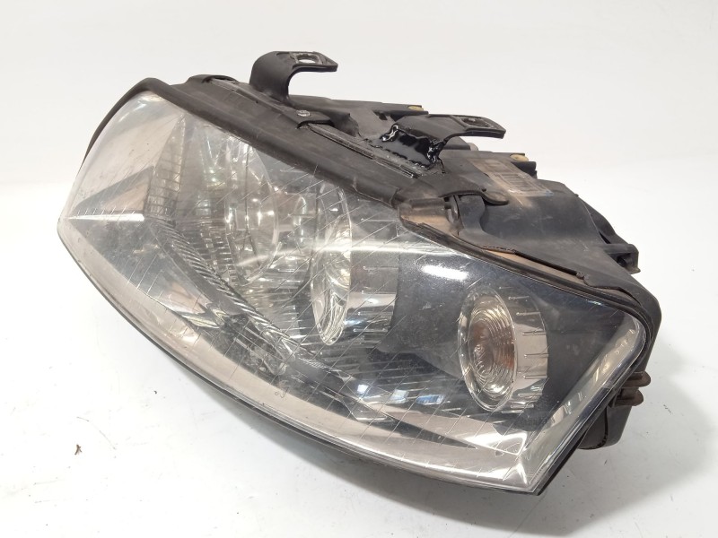 Recambio de faro izquierdo para audi a4 b6 (8e2) 1.9 tdi referencia OEM IAM 8E0941003F  89305690