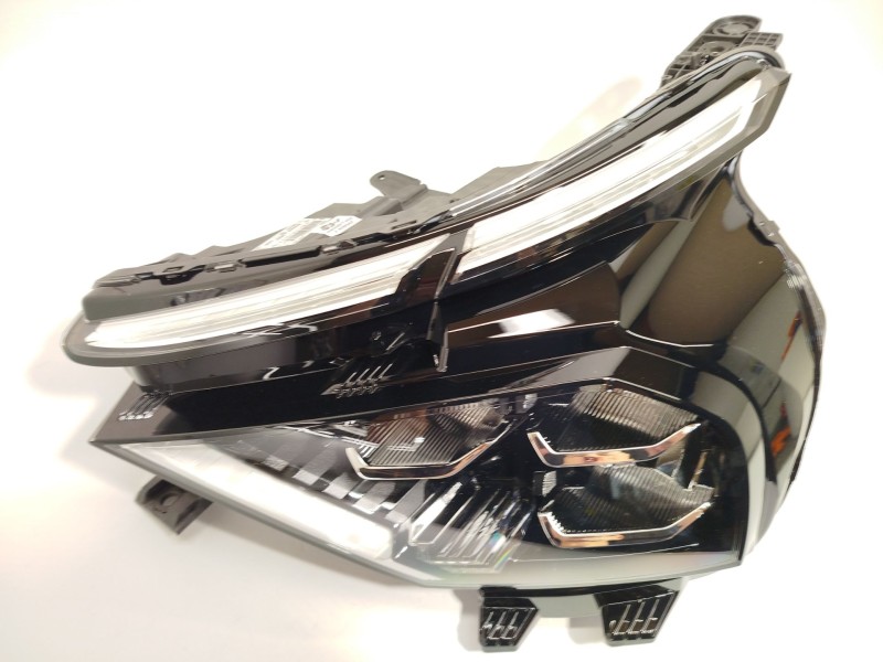 Recambio de faro izquierdo para citroën c4 iii 1.2 referencia OEM IAM 9830649480  73374697