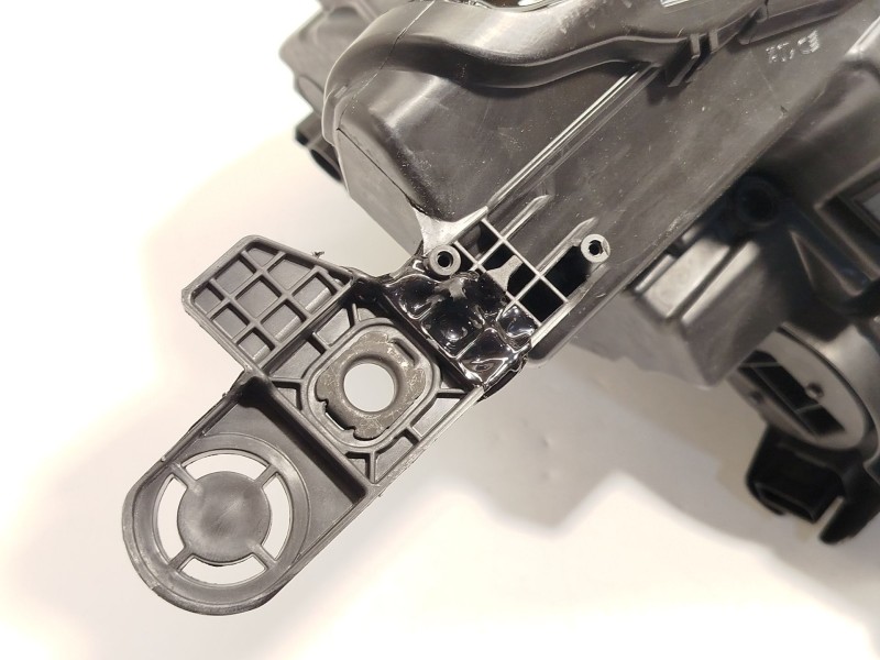 Recambio de faro izquierdo para citroën c4 iii 1.2 referencia OEM IAM 9830649480  73374697