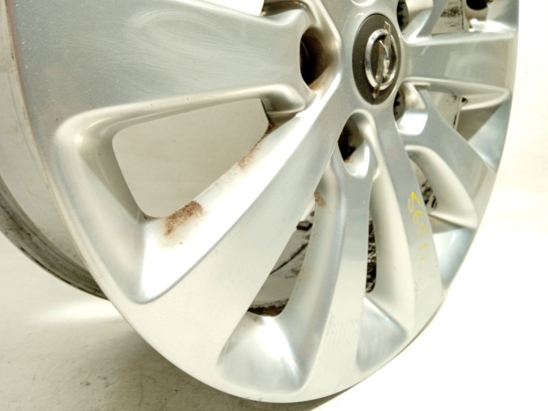 Recambio de llanta para opel astra j (p10) 1.7 cdti (68) referencia OEM IAM 13276347  