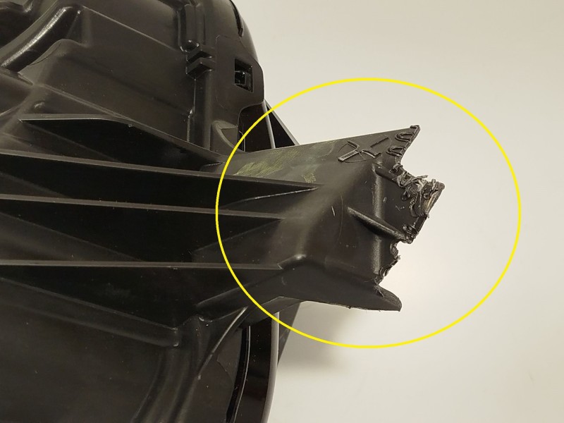 Recambio de faro izquierdo para citroën c4 iii 1.2 referencia OEM IAM 9830649480  73374697