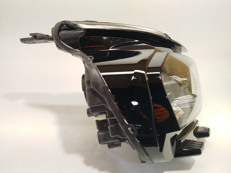 Recambio de faro derecho para citroën c4 iii 1.2 referencia OEM IAM 9830649280  73374698