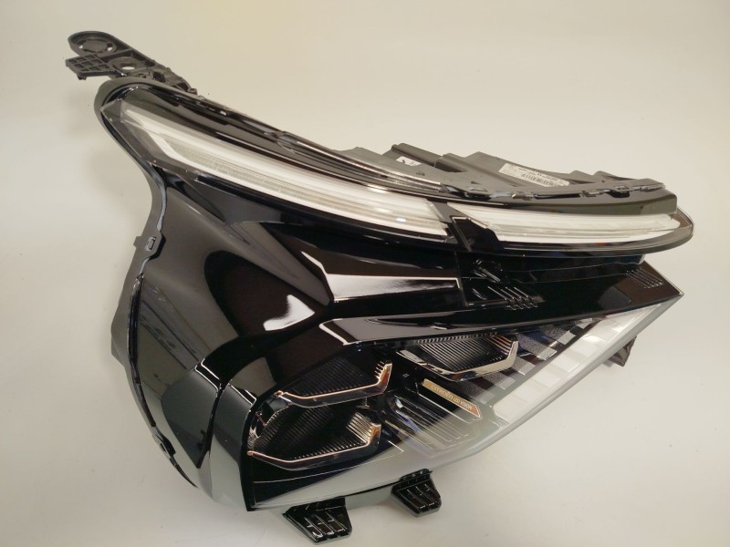 Recambio de faro derecho para citroën c4 iii 1.2 referencia OEM IAM 9830649280  73374698