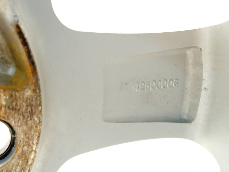 Recambio de llanta para peugeot ion electric referencia OEM IAM 1613230580 4250C006 