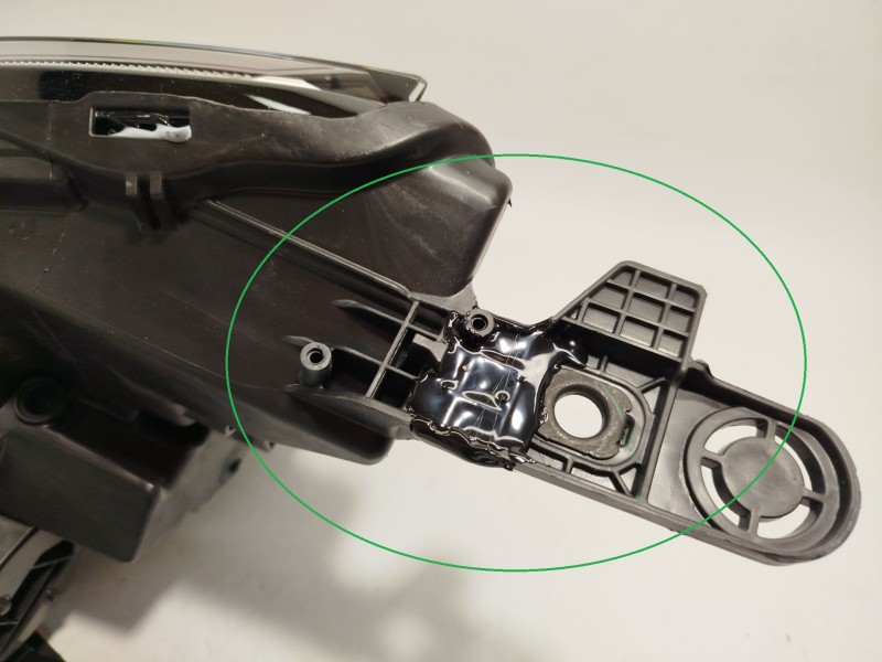 Recambio de faro derecho para citroën c4 iii 1.2 referencia OEM IAM 9830649280  73374698