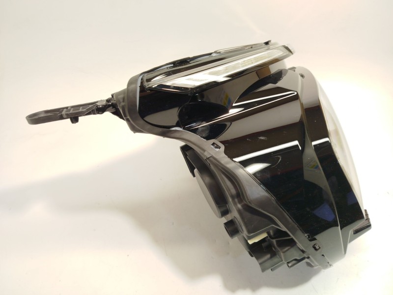 Recambio de faro derecho para citroën c4 iii 1.2 referencia OEM IAM 9830649280  73374698