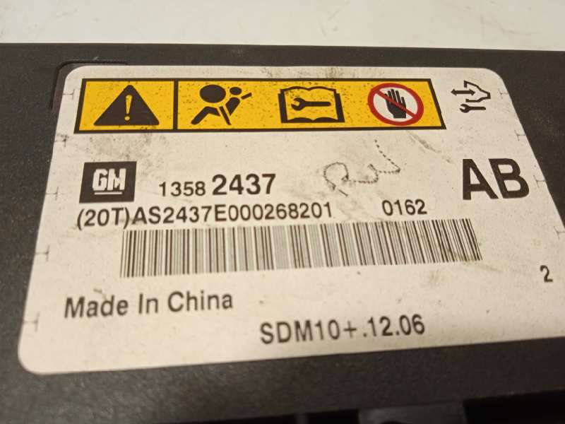 Recambio de centralita airbag para chevrolet cruze hatchback ltz referencia OEM IAM 13582437 - Negro 4