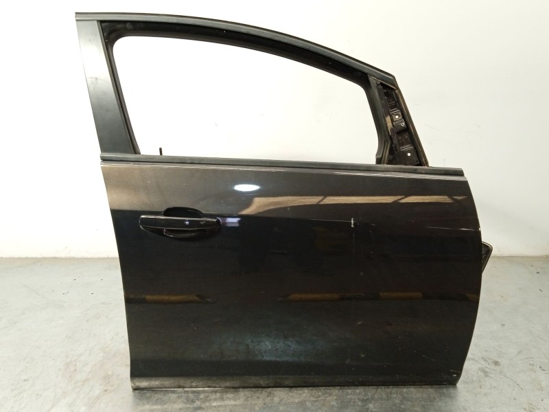 Recambio de puerta delantera derecha para opel astra j sedán 1.7 cdti (69) referencia OEM IAM 13330766  