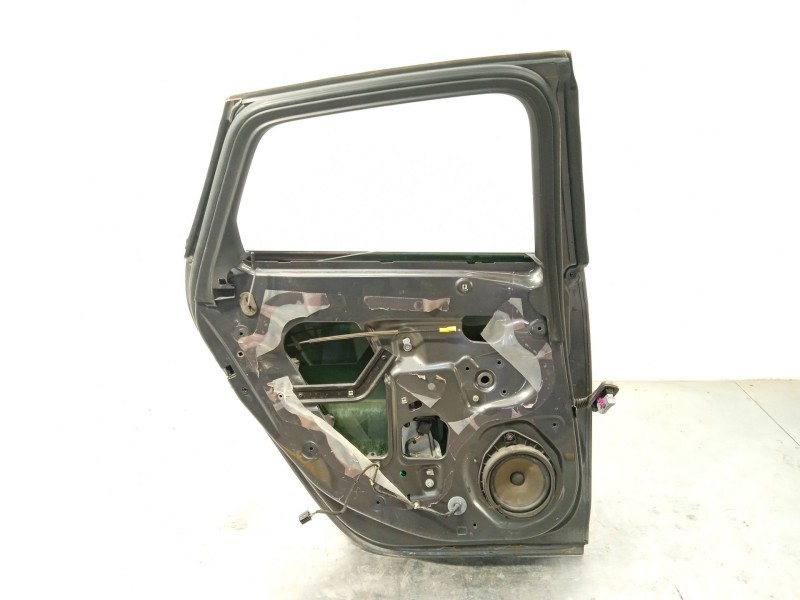 Recambio de puerta trasera izquierda para opel astra j sedán 1.7 cdti (69) referencia OEM IAM 13285610  
