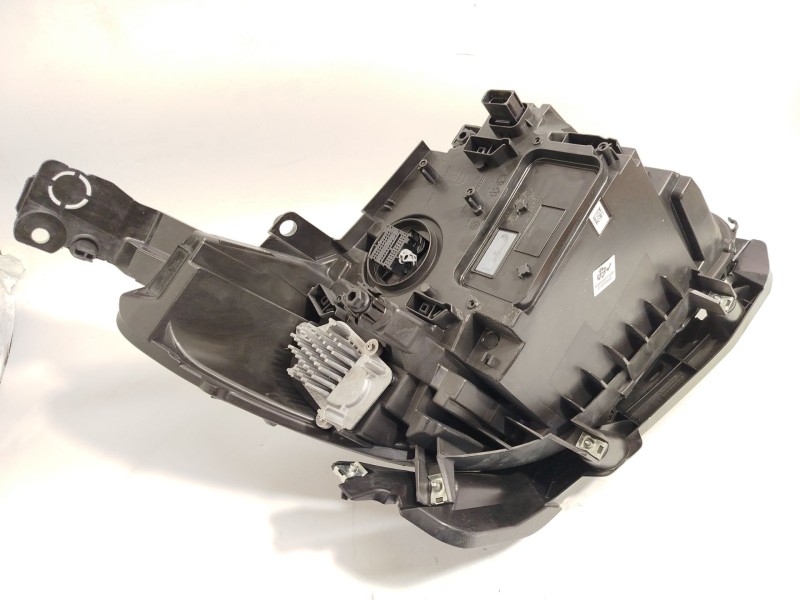 Recambio de faro izquierdo para opel grandland / grandland x (a18, p1uo) 1.2 (75) referencia OEM IAM 1682805380  