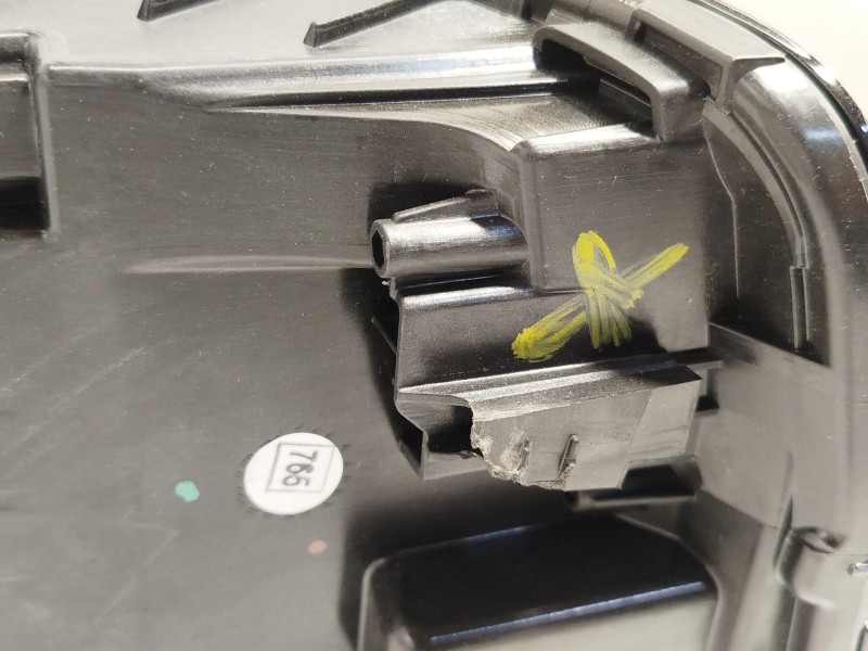 Recambio de faro izquierdo para opel grandland / grandland x (a18, p1uo) 1.2 (75) referencia OEM IAM 1682805380  