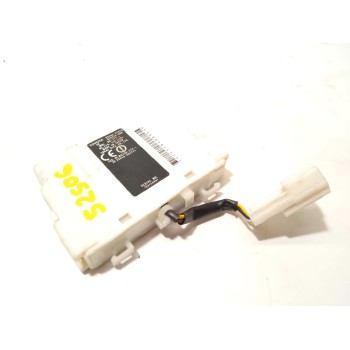 Recambio de modulo electronico para toyota prius (nhw20) 1.5 cat referencia OEM IAM 8999247010  626424000