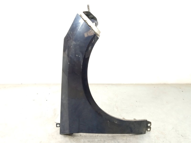 Recambio de aleta delantera derecha para ford focus iii 1.6 tdci referencia OEM IAM 2171302  