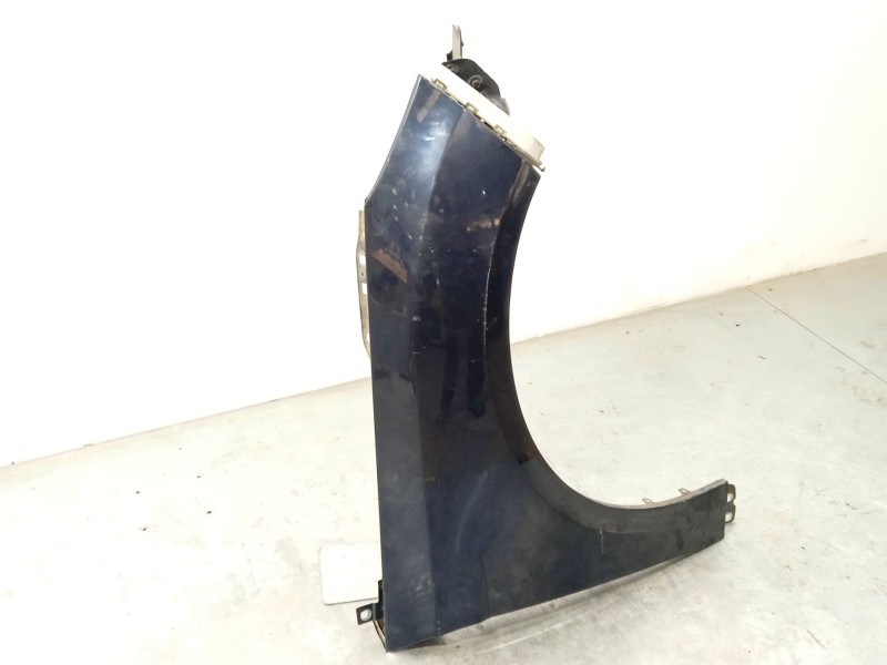 Recambio de aleta delantera derecha para ford focus iii 1.6 tdci referencia OEM IAM 2171302  