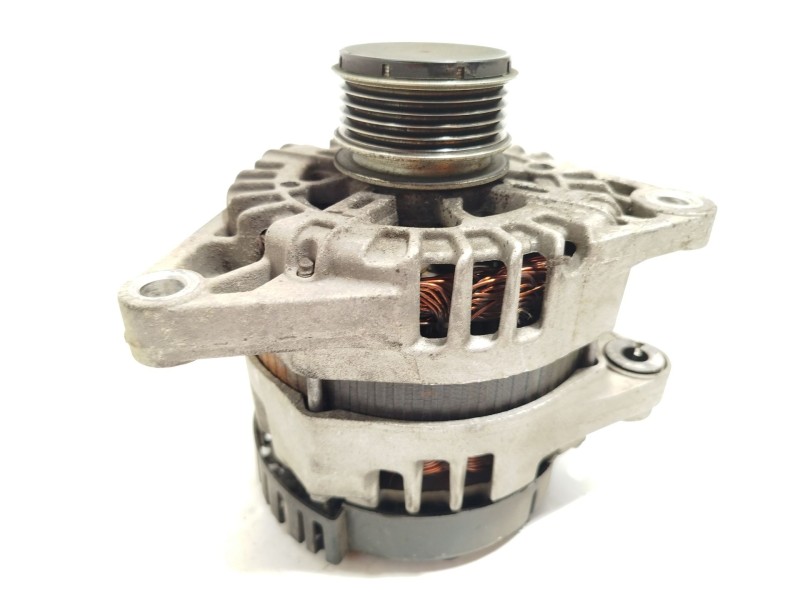 Recambio de alternador para hyundai i40 i (vf) 1.7 crdi referencia OEM IAM 373002A800  2609674