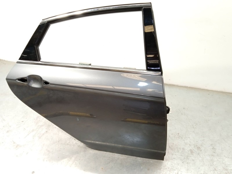 Recambio de puerta trasera derecha para hyundai i40 i (vf) 1.7 crdi referencia OEM IAM 770043Z000  